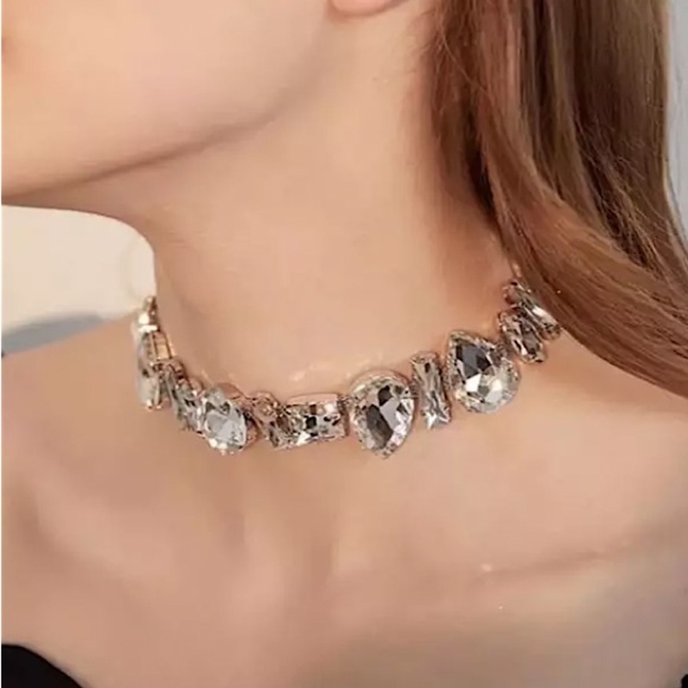 ⚜️[𝟯𝟬%𝗢𝗙𝗙|𝗯𝘂𝗻𝗱𝗹𝗲𝘀 𝟯+]⚜️Large Rhinestone Silver Tone Choker NEW - Picture 3 of 9